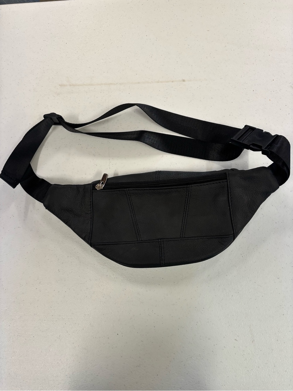 Black Genuine Leather unisex Waist Bag / Fanny Pack - Picture 2 of 3
